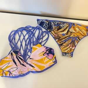 MAAJI bikini top + FREE bottoms! 4 way wear/ reversible!